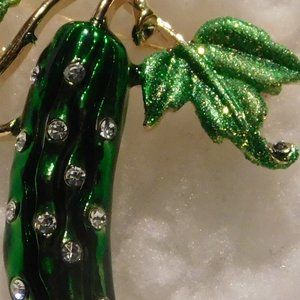 CUCUMBER ON A VINE Pin